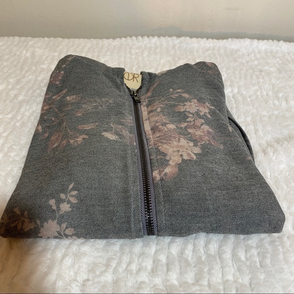 Chaser Evereve Cottagecore Floral Zip-Up Hoodie - Picture 13 of 13